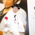マイケル・ジャクソン生誕60周年、BOSSより「スリラー」で使用されたホワイトスーツが日本5着限定で発売！特別ゲストISSAがマイケル愛を語り、ムーンウォークを披露！
