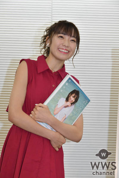 斉藤朱夏が初写真集の初会見で号泣！？「今年の夏は斉藤朱夏の夏」と大胆宣言！！