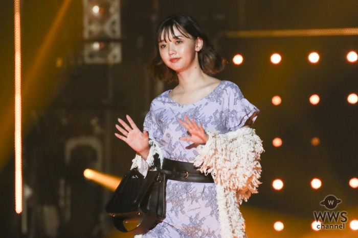 江野沢愛美が「TGC2018 A/W」のランウェイで愛され女子必携のアイテムを着こなす！＜東京ガールズコレクション 2018 AUTUMN/WINTER＞