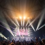 平成の歌姫、安室奈美恵が引退！ 花火と最後のライブパフォーマンスでファンにお別れ。＜平井堅、BEGIN、山下智久らコメント掲載＞