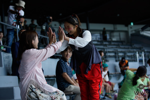 川栄李奈が京都水族館「La・La・Fin CIRCUS」第２章お披露目会に登壇しイルカショーに大感激！