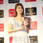 マギーが10周年を迎え写真集発売！「セクシーなカットもあるけど、ファッションの要素もあるので女性にも見てほしいです」＜写真集カットあり＞