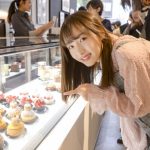 女子高生シンガー・内田珠鈴が食レポ初挑戦でフランス発スイーツを堪能！「ミシャラク 表参道」10月5日オープン。