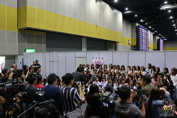 指原莉乃がBNK48劇場、2Shot写メ会にサプライズ登場！