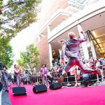 スカパラ、大阪城ホールの前哨戦として梅田でストリートライブ開催！