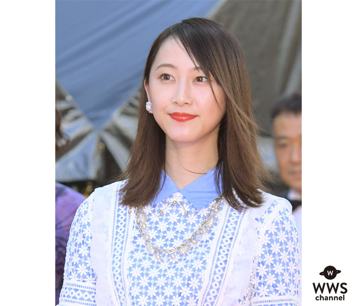 女優・松井玲奈が東京国際映画祭のレッドカーペットに登場！