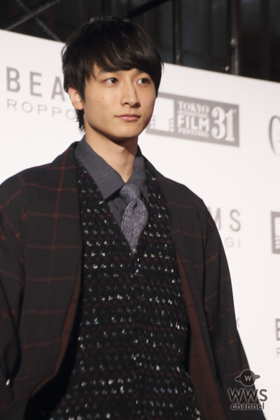 小関裕太、桜田通らがレッドカーペットをクールにランウェイ！＜「第31回東京国際映画祭/FASHION GALA」＞