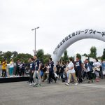 約1500人の前で広瀬アリスがスターターにチャレンジ！「明治安田生命 Jリーグウォーキング in SAITAMA」開催レポート