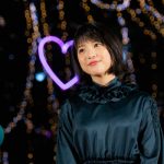 【動画】川島海荷がJRAカラーのグリーンのドレスで中山競馬場に登場！ 「クリスマスは友達とケーキを食べます」