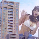 大原優乃が水着で街に登場？？新作ゲームと"大型"コラボが実現！