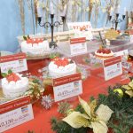 元ベイビーレイズJAPAN・傳谷英里香が可愛すぎる白サンタコスで、クリスマスケーキを食レポ！