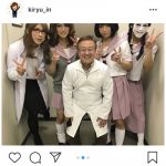 ゴールデンボンバー・鬼龍院翔の可愛すぎる制服姿にファン悶絶！「翔子ちゃんかわいすぎる！！」「透明感すごい！」
