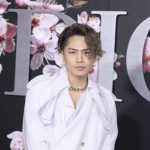 三代目JSB・登坂広臣が白のロングコートでDIOR（ディオール）メンズショーに華麗に来場！＜ディオール メンズプレフォールショー＞