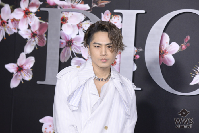 三代目JSB・登坂広臣が白のロングコートでDIOR（ディオール）メンズショーに華麗に来場！＜ディオール メンズプレフォールショー＞