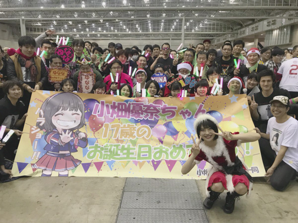 SKE48がサンタのコスプレで今年最後の握手会に参加！谷真理佳は「ビビるぐらいの美女」と話題に！