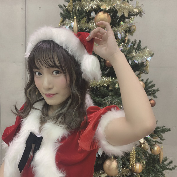 SKE48がサンタのコスプレで今年最後の握手会に参加！谷真理佳は「ビビるぐらいの美女」と話題に！