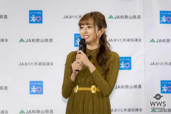 菊地亜美、こたつでみかんの思い出をぬくぬく語る。「爪の中が黄色くなるほど食べてました」