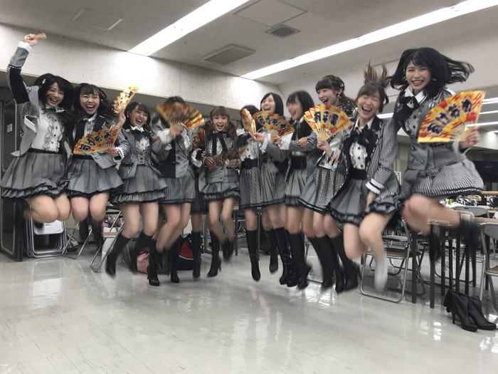 AKB48・横山由依が新年恒例の年越しジャンプ写真を投稿！「さらなる活躍となる一年になりますように」とファンからのコメント殺到！