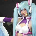 大人気コスプレイヤーのえなこが「東京オートサロン2019」で撮影会を実施！