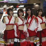 九条ねぎ、羽生ゆからがCUSCOブースに巫女風衣装で登場！＜東京オートサロン2019＞
