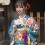 女優・川栄李奈、飯豊まりえらが鮮やかな晴れ着姿で撮影会に登場！