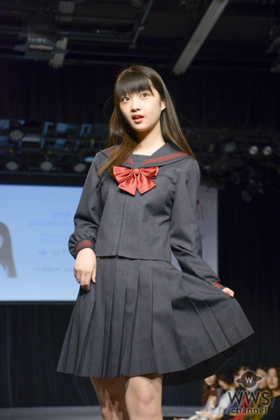 夢みるアドレセンス・山下彩耶が「第6回日本制服アワード」のランウェイに登場！！