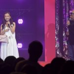 板野友美が純白の衣装でサマンサタバサ25周年イベントのランウェイに登場！＜Samantha Thavasa 25周年キック・オフプレ発表会＞