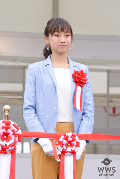 東京マラソンEXPO 2019が開幕！テープカットに福島和可菜、福島舞姉妹が登壇。