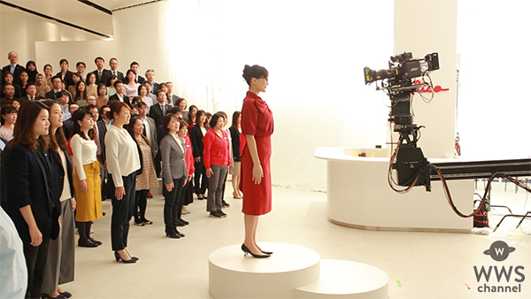 綾瀬はるかと従業員など総勢約400人が出演する新TV-CM「スキパ ニスマイル」篇を3月1日（金）より全国でオンエア！