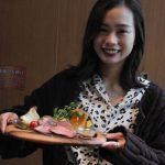 【動画】 東口優希が北海道定番の郷土料理「函館ごっこ鍋」を食レポ！＜北の味紀行と地酒 北海道 品川インターシティ店＞