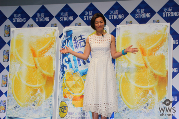 尾野真千子が「氷結®ストロング」のリニューアル発表会に登壇！氷結ストロング®がさらに美味しくなった秘密を披露！