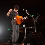 【ライブレポート】秦基博、J-WAVE・トーキョーギタージャンボリーで『スミレ』を披露！両国国技館に11,000のスミレの花が咲き誇る！＜30th J-WAVE TOKYO GUITAR JAMBOREE＞