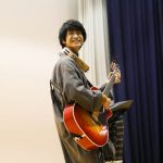 さくらしめじ、中学校サプライズライブ！生徒全員と合唱で大きな感動と一体感！