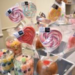 世界一おもしろいお菓子屋さん「パパブブレ 青山店」がオープン！アートキャンディの愉しみ方を青山から発信する！