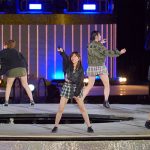 渡辺麻友、柏木由紀の登場に会場歓喜！指原莉乃とユニット曲を歌い上げる！＜指原莉乃 卒業コンサート＞