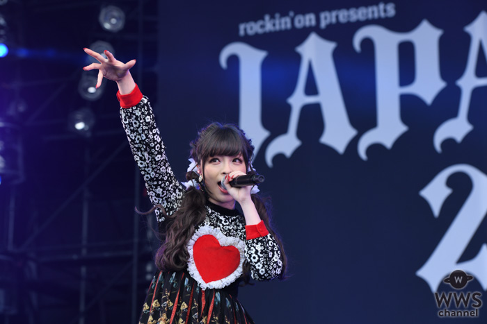 【ライブレポート】きゃりーぱみゅぱみゅが2日目のSKY STAGEに登場。この1年でリリースされた新曲メインのセトリで進行形の姿をアピール！＜JAPAN JAM 2019＞