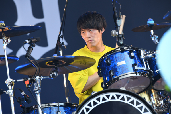 【ライブレポート】04 Limited Sazabys（フォーリミ）が熱気あふれる演奏を披露！SKY STAGEを盛り上げる。＜JAPAN JAM 2019＞