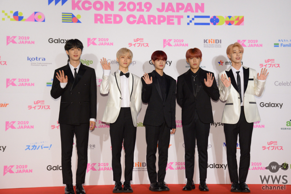 ABSIXが「M COUNTDOWN」出演前のレッドカーペットに登場！＜KCON 2019 JAPAN＞