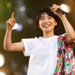 【ライブレポート】miwaが夕暮れのLOTUS STAGEに登場。バラードを封印し、とことんアゲアゲの曲で連休最終日を盛り上げる！＜JAPAN JAM 2019＞