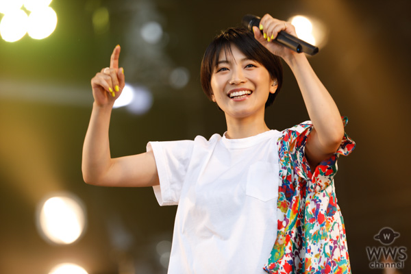 【ライブレポート】miwaが夕暮れのLOTUS STAGEに登場。バラードを封印し、とことんアゲアゲの曲で連休最終日を盛り上げる！＜JAPAN JAM 2019＞