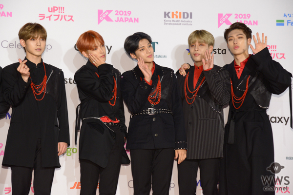 ATEEZが「M COUNTDOWN」出演前のレッドカーペットに登場！＜KCON 2019 JAPAN＞