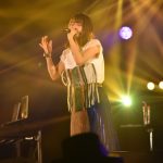 【ライブレポート】足立佳奈、TSCのライブステージで甘い恋歌3曲を熱唱！＜東京ストリートコレクション＞