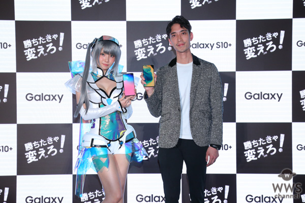 えなこ、特製の“Galaxy”コスチュームでPRイベントに登場！