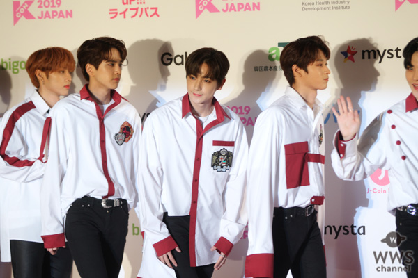 THE BOYZ（ザボーイズ）が、「M COUNTDOWN」出演前のレッドカーペットに登場！＜KCON 2019 JAPAN＞