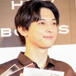 俳優・吉沢亮が3rd写真集『Departure』の発売を記念して写真展を開催！