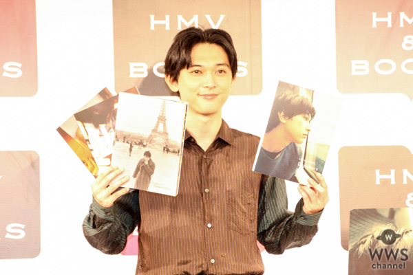 俳優・吉沢亮が3rd写真集『Departure』の発売を記念して写真展を開催！