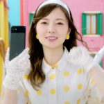 乃木坂46・白石麻衣がレトロファッションで可愛すぎるダンスを披露！