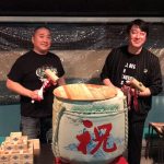 極楽とんぼ・山本圭壱が加藤浩次との写真を公開「笑ってたいのよ。ずっと」
