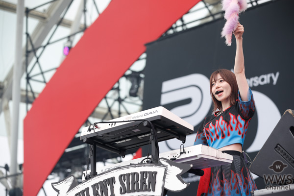 【ライブレポート】SILENT SIRENが夏を感じさせるサマーチューン&パーティーチューンで満員のLAKE STAGEを魅了！＜ROCK IN JAPAN FESTIVAL 2019＞