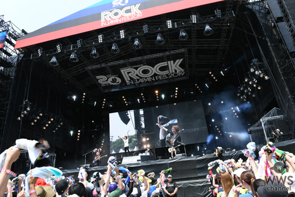 【ライブレポート】ゴールデンボンバーが「ROCK IN JAPAN FESTIVAL 2019」初日に登場！ 怒涛の振り付け曲からの『女々しくて』でエンタメバンドの底力を魅せつける。